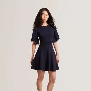 Ted Baker London Oliviha Black FLARE Knit SHORT SLEEVE CREW NECK MINI DRESS